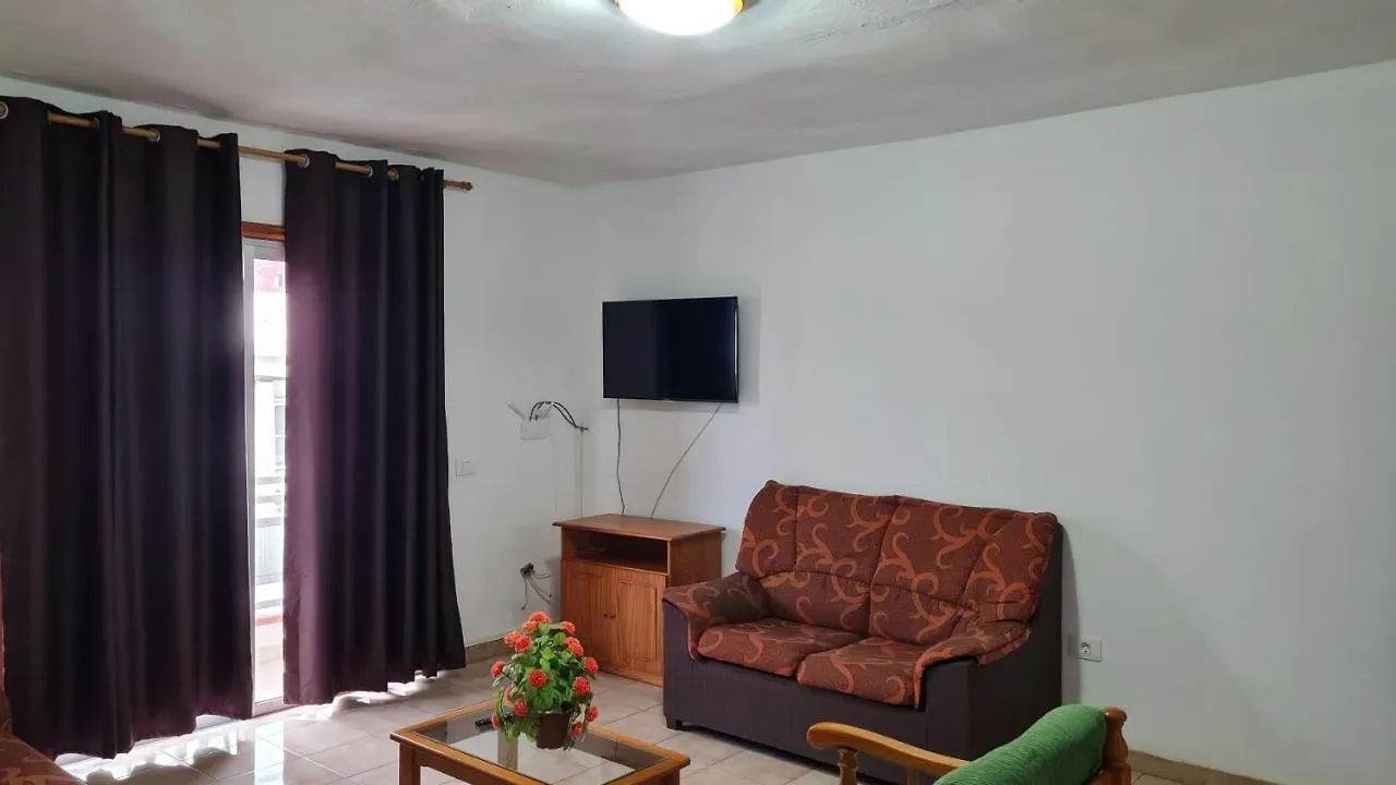 Apartamentos El Valle Frontera 0*,