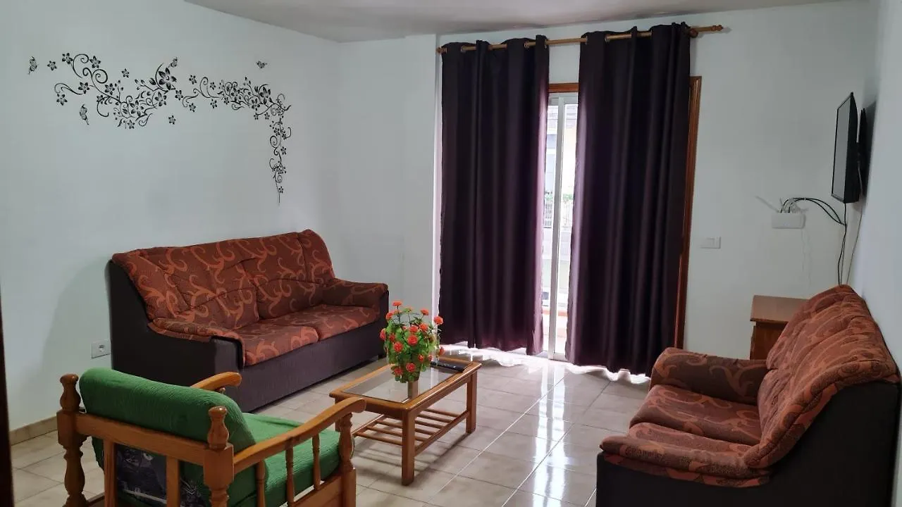 Apartamentos El Valle Frontera